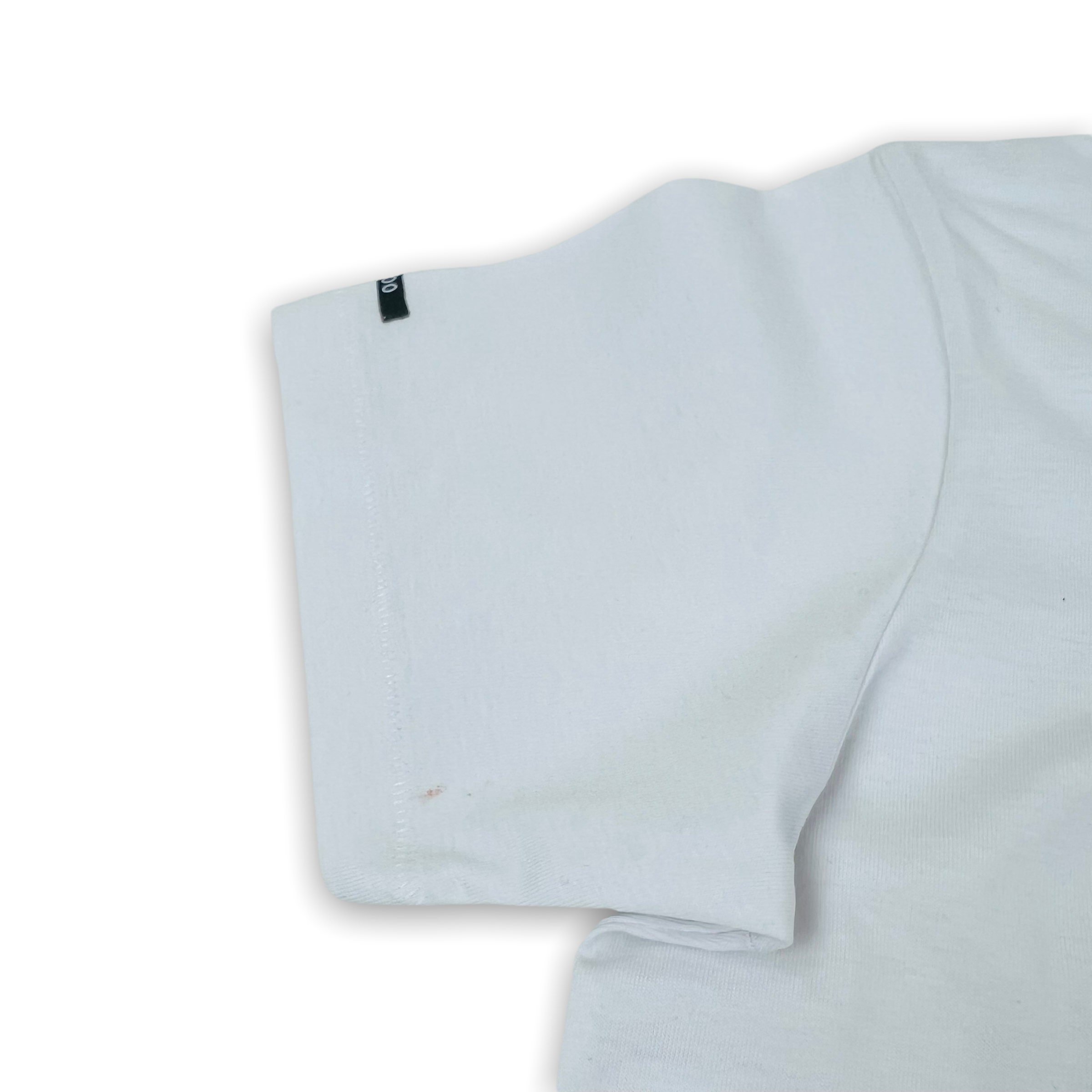 Akoo T-shirt Medium